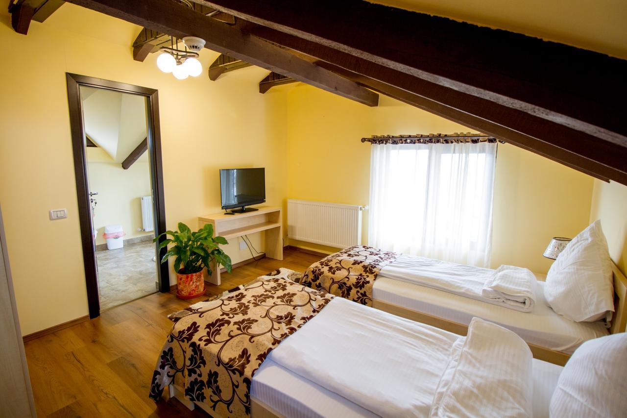 Garden Hotel 3*